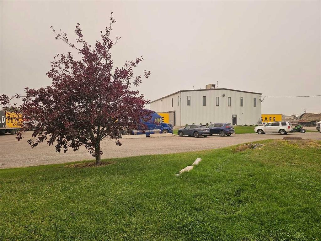 9415 44 Street Se, Calgary, AB