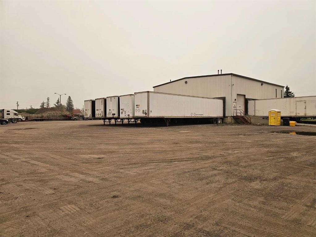 9415 44 Street Se, Calgary, AB