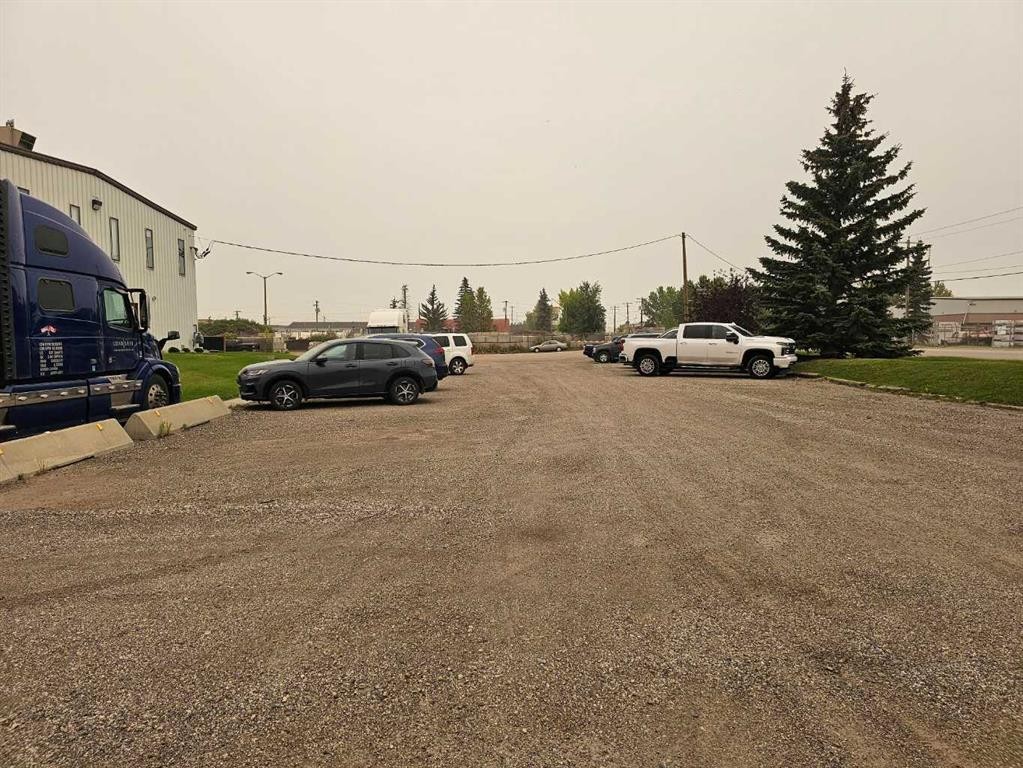 9415 44 Street Se, Calgary, AB