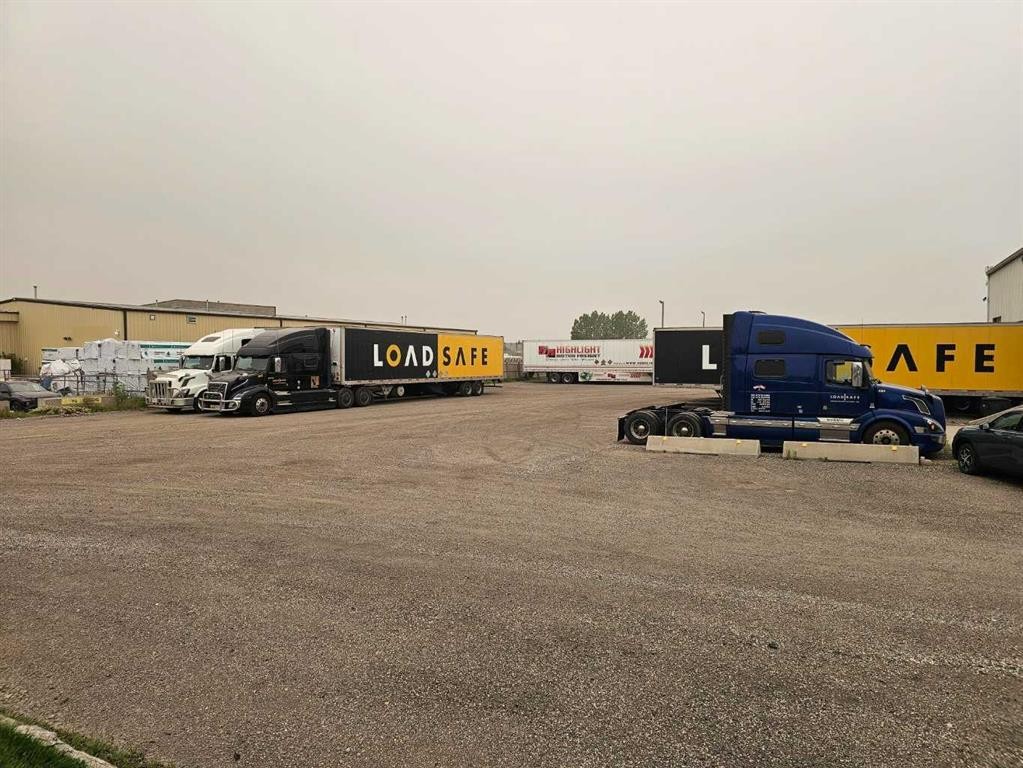 9415 44 Street Se, Calgary, AB