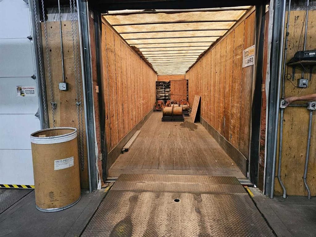 9415 44 Street Se, Calgary, AB