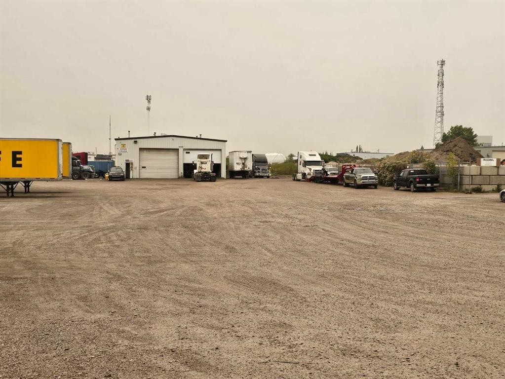 9415 44 Street Se, Calgary, AB