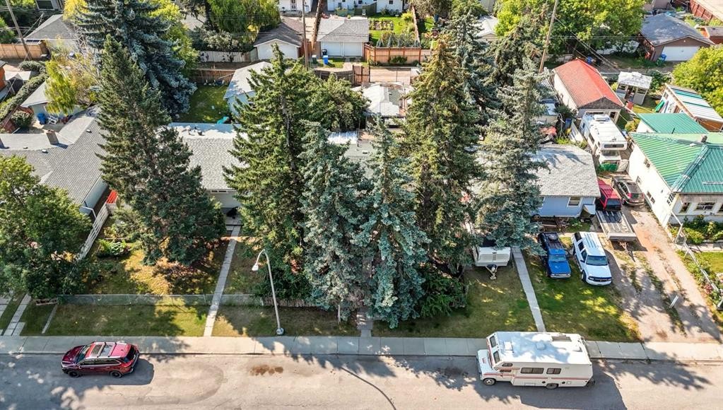 7927 36 Avenue Nw, Calgary, AB - Outdoor With View