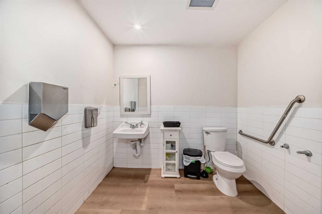 1829 54 Street Se, Calgary, AB