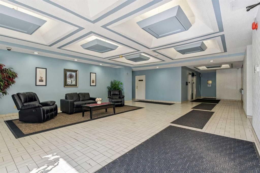 303-924 14 Avenue Sw, Calgary, AB - Indoor Photo Showing Other Room