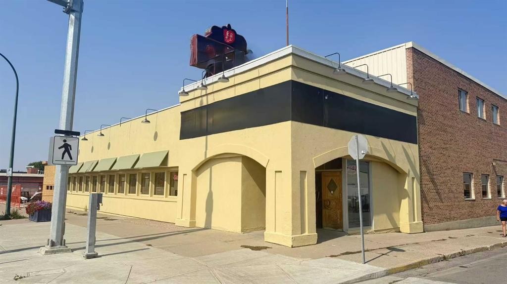 123 Any Street, Lethbridge, AB