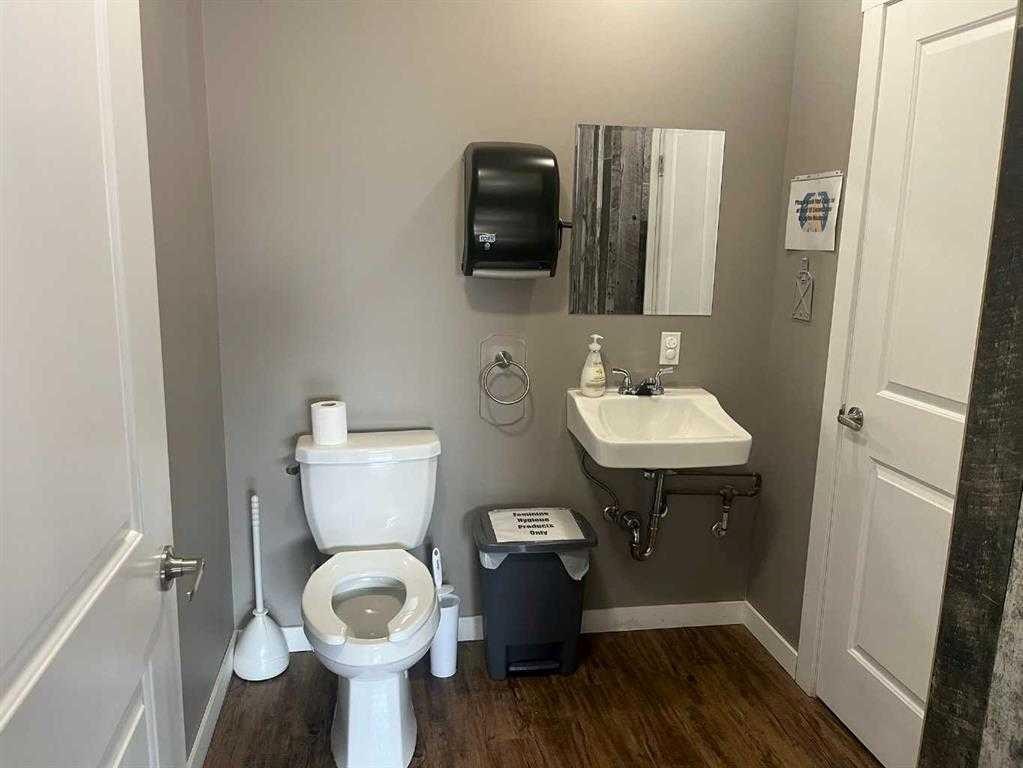 10-12221 44 Street Se, Calgary, AB