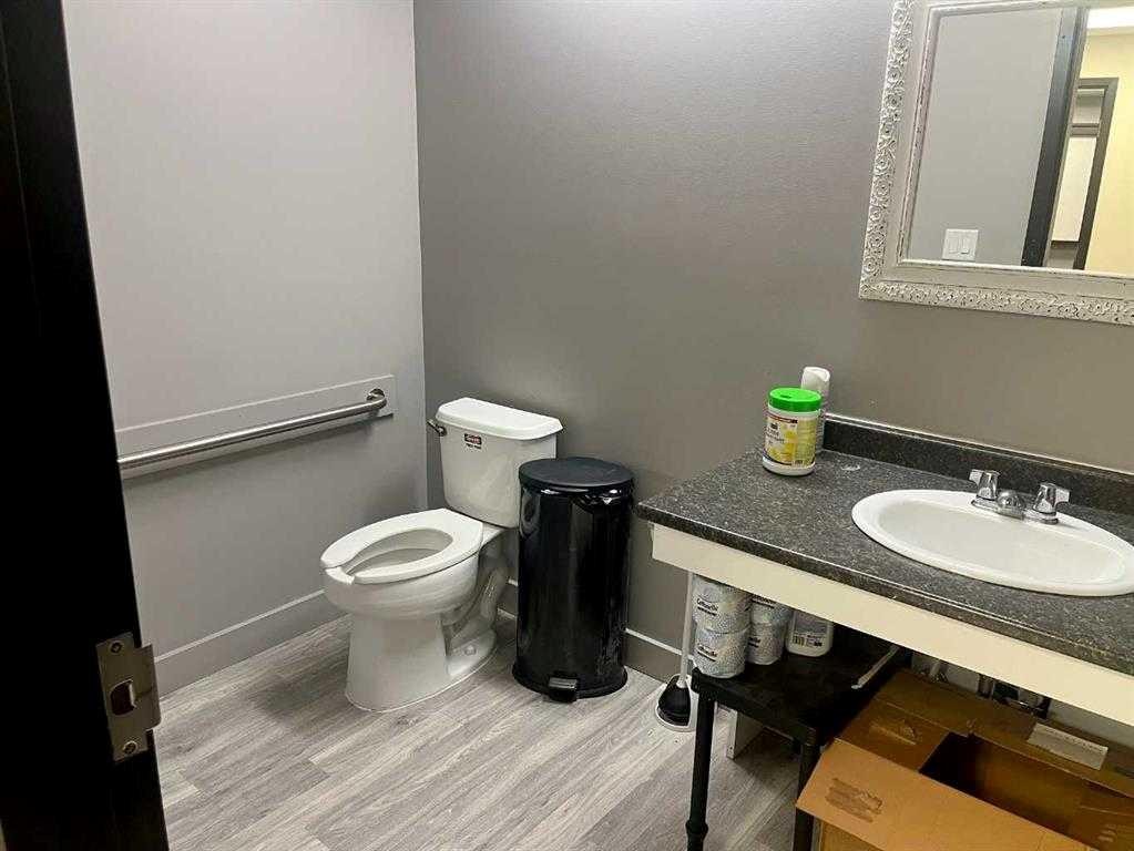 10-12221 44 Street Se, Calgary, AB