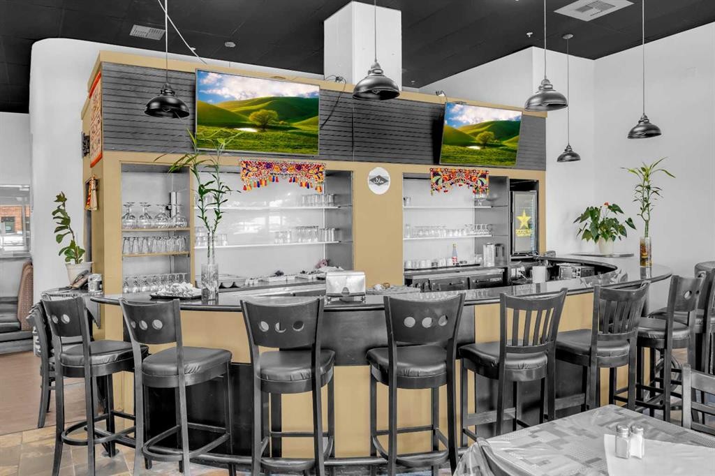 104-4909 49 Street, Red Deer, AB