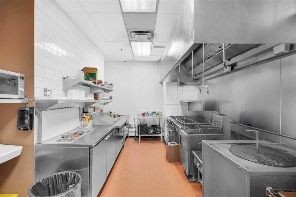 104-4909 49 Street, Red Deer, AB