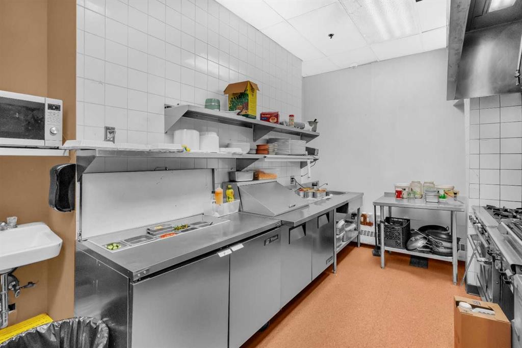 104-4909 49 Street, Red Deer, AB