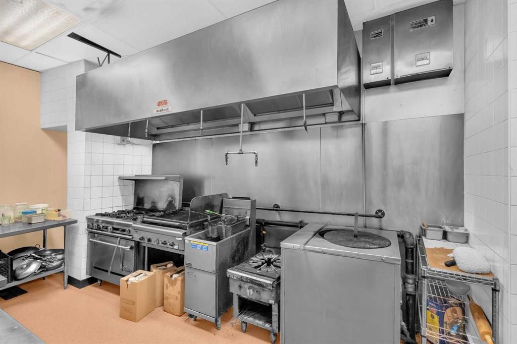 104-4909 49 Street, Red Deer, AB