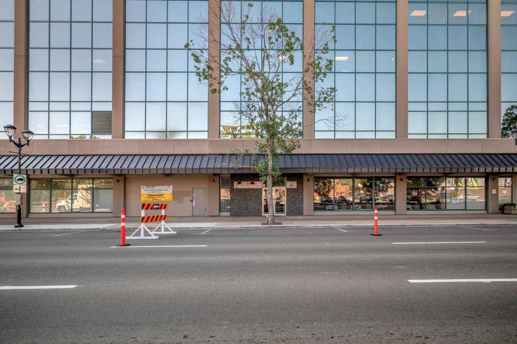 104-4909 49 Street, Red Deer, AB