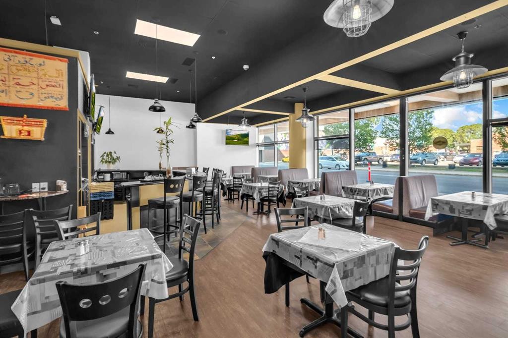 104-4909 49 Street, Red Deer, AB