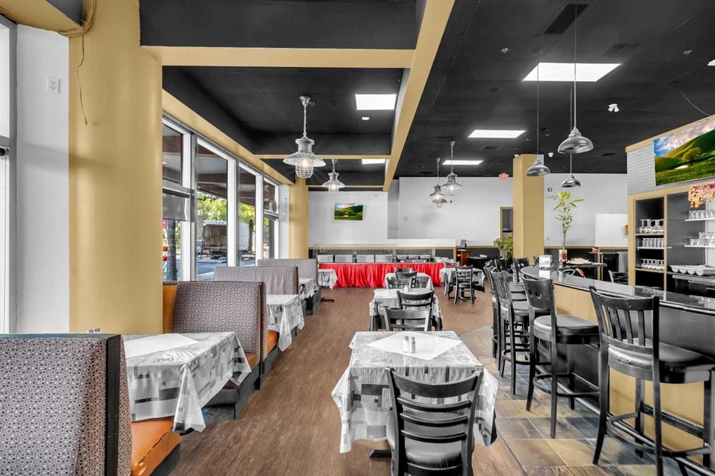 104-4909 49 Street, Red Deer, AB