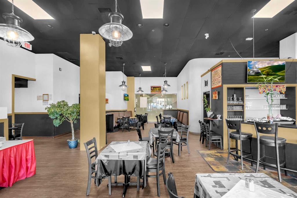 104-4909 49 Street, Red Deer, AB