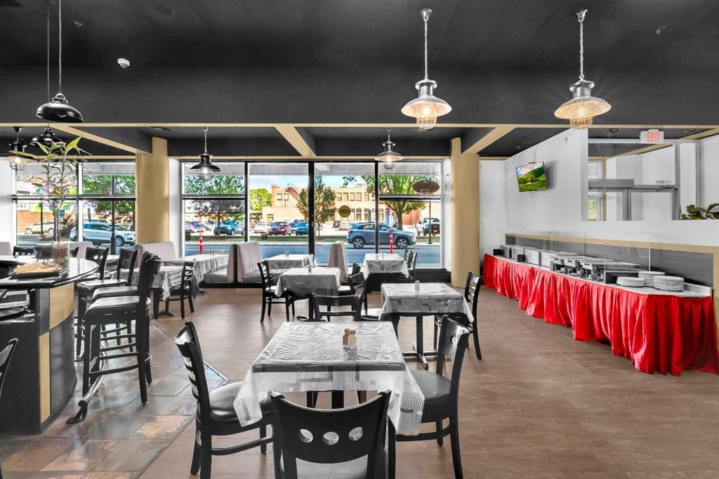 104-4909 49 Street, Red Deer, AB