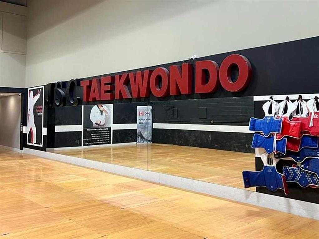 20-12221 44 Street Se, Calgary, AB