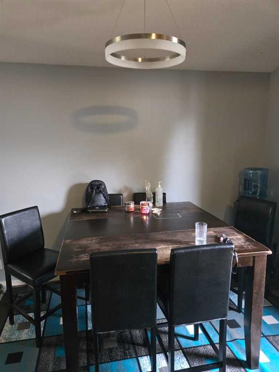 5112 Maryvale Drive Ne, Calgary, AB - Indoor Photo Showing Dining Room