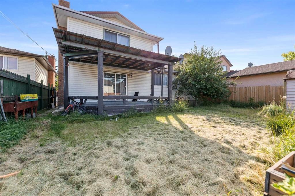83 Templevale Way Ne, Calgary, AB - Outdoor With Deck Patio Veranda