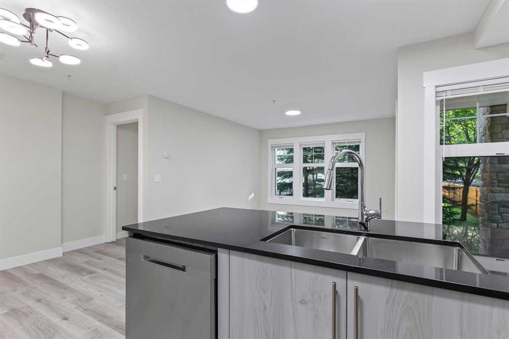 3112-11 Mahogany Row Se, Calgary, AB - Indoor Photo Showing Kitchen With Double Sink