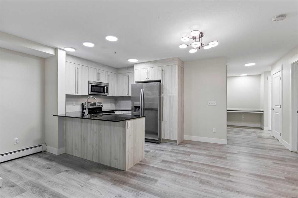 3112-11 Mahogany Row Se, Calgary, AB - Indoor Photo Showing Kitchen