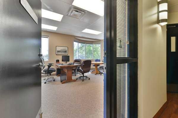 202-5917 1A Street Sw, Calgary, AB