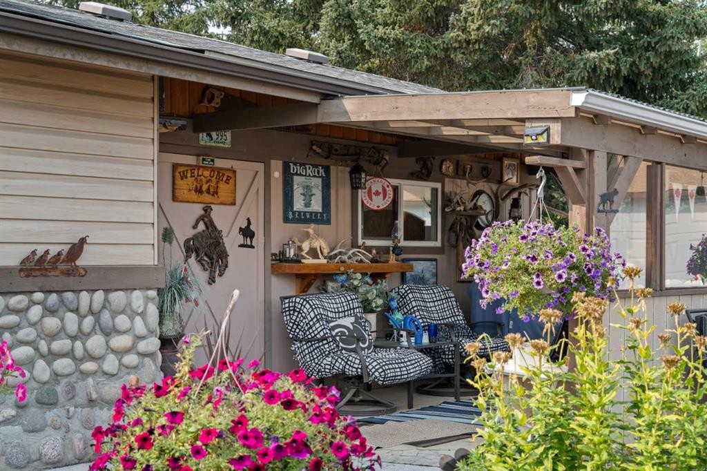 830230 Highway 1X, Rural Bighorn No. 8, M.D. Of, AB - Outdoor