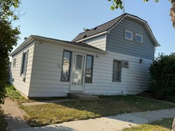 223 2 Street NORTH Vulcan, AB T0L 2B0