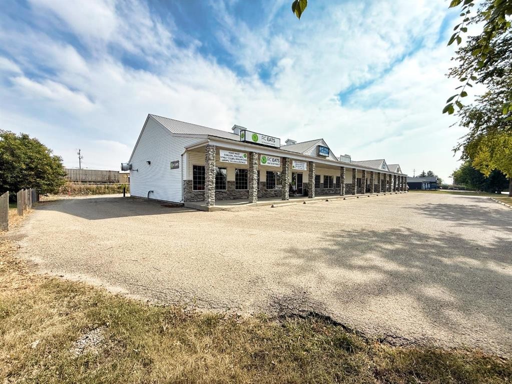 5303 50 Avenue, Olds, AB