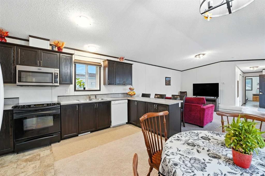 113 Heritage Drive, Okotoks, AB