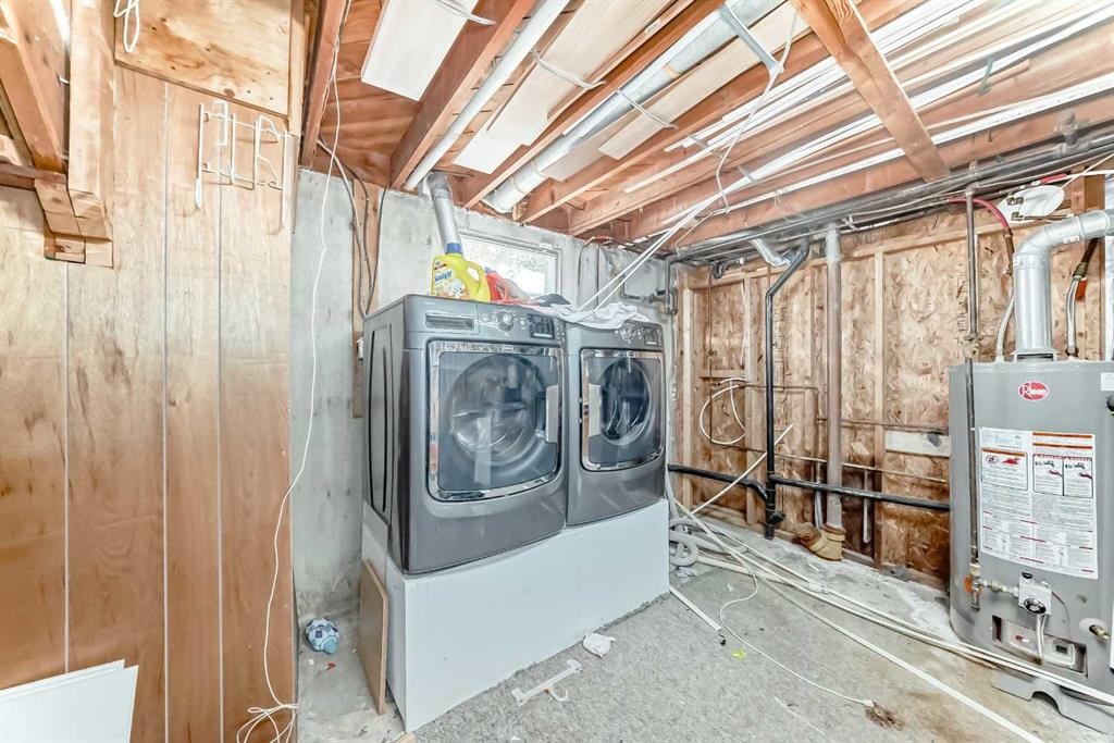 1502 49 Street Se, Calgary, AB - Indoor Photo Showing Laundry Room