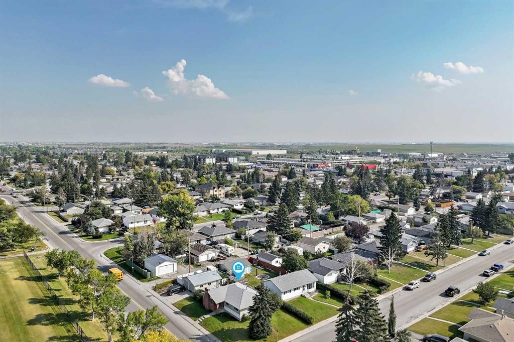 1502 49 Street Se, Calgary, AB - Outdoor With View