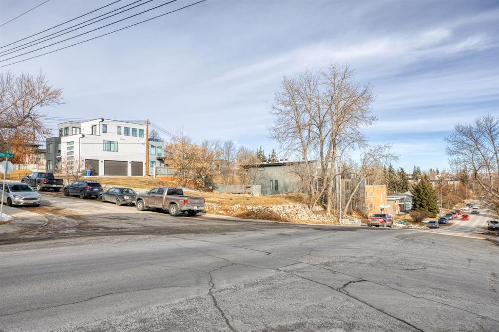 2519 17A Street Sw, Calgary, AB