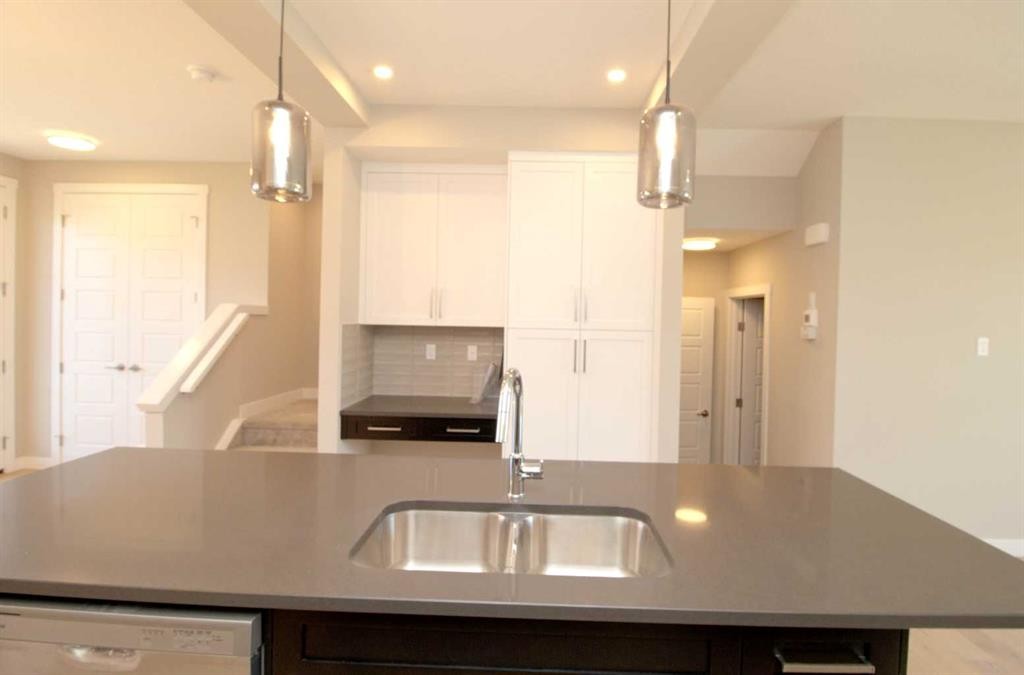 302 Sundown Road, Cochrane, AB