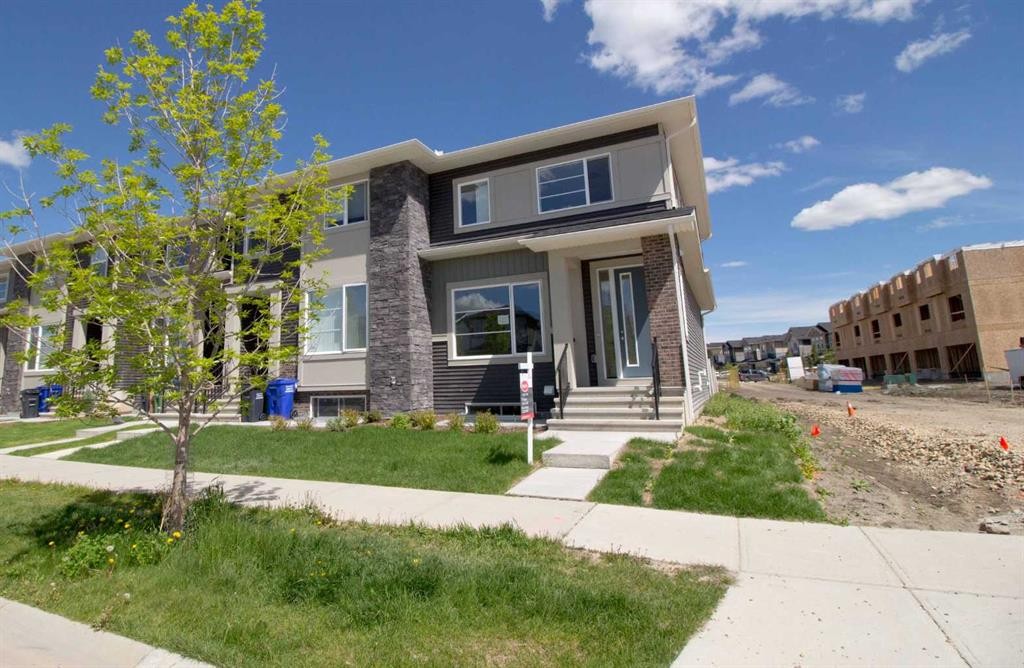 302 Sundown Road, Cochrane, AB
