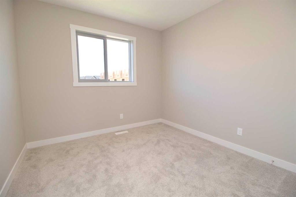 302 Sundown Road, Cochrane, AB