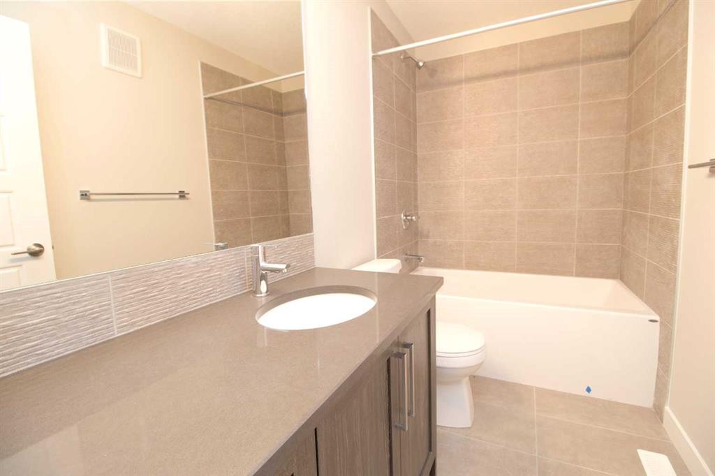 302 Sundown Road, Cochrane, AB