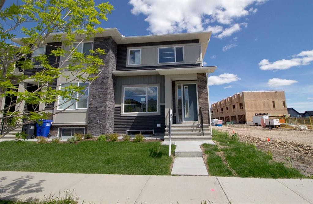 302 Sundown Road, Cochrane, AB