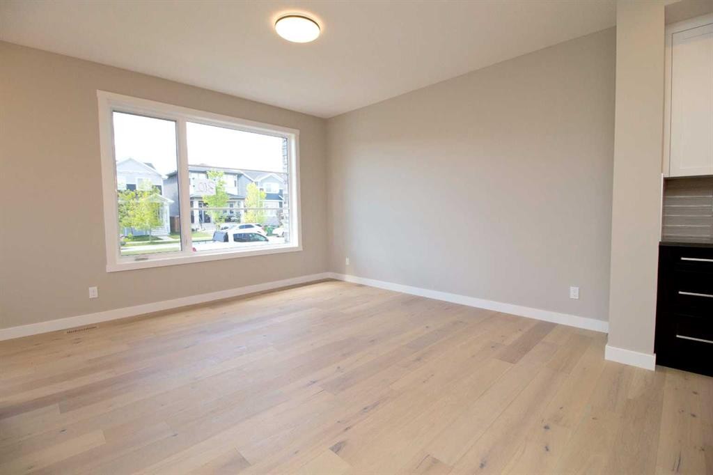 302 Sundown Road, Cochrane, AB