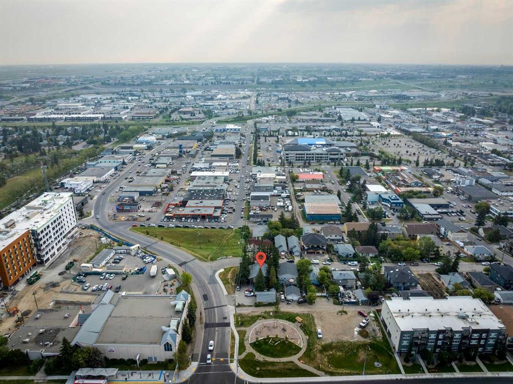 107 40 Avenue Ne, Calgary, AB - Outdoor With View