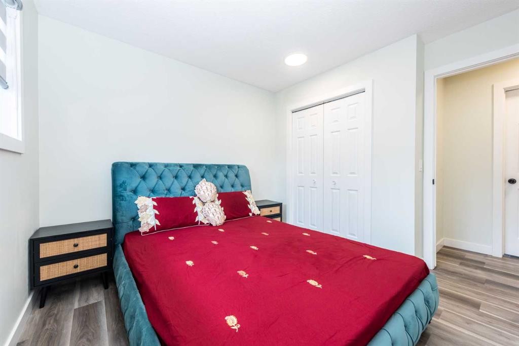 5640 Temple Drive Ne, Calgary, AB - Indoor Photo Showing Bedroom
