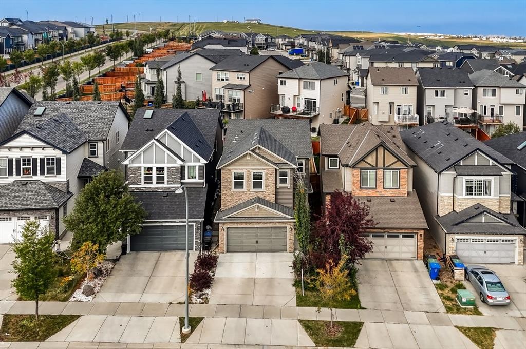 593 Nolan Hill Boulevard Nw, Calgary, AB - Outdoor With Facade