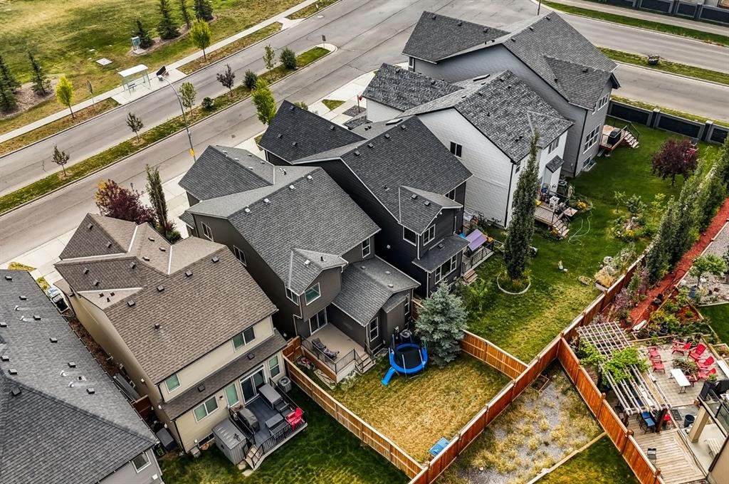 593 Nolan Hill Boulevard Nw, Calgary, AB - Outdoor
