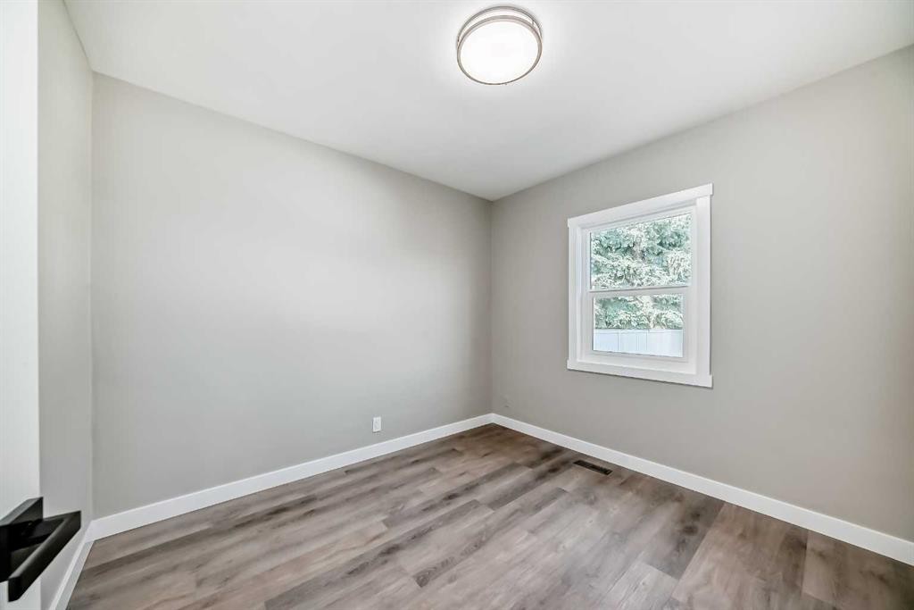 2412 17 Avenue Sw, Calgary, AB - Indoor Photo Showing Other Room