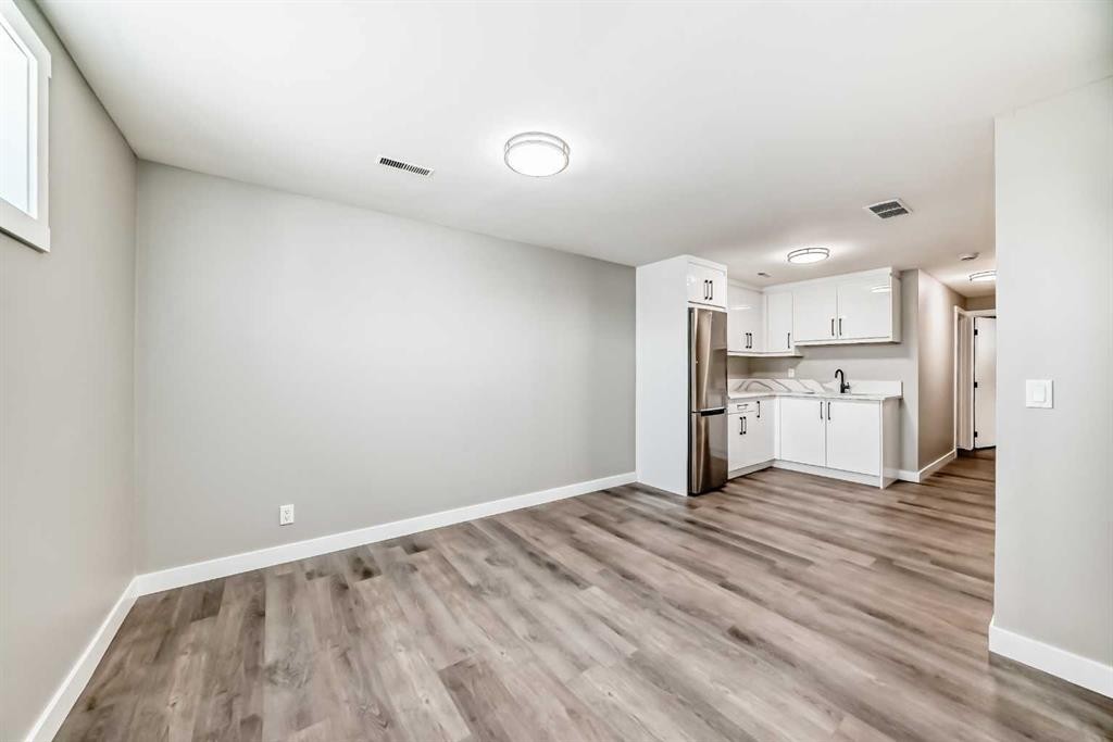 2412 17 Avenue Sw, Calgary, AB - Indoor