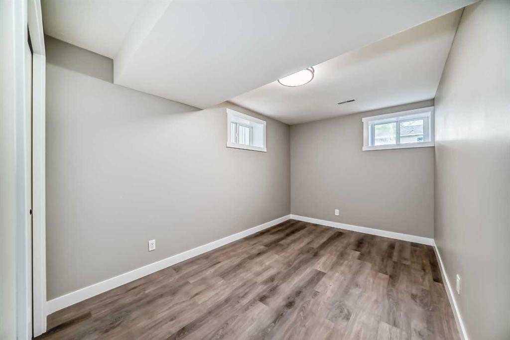2412 17 Avenue Sw, Calgary, AB - Indoor