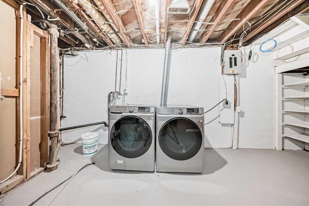 2412 17 Avenue Sw, Calgary, AB - Indoor Photo Showing Laundry Room