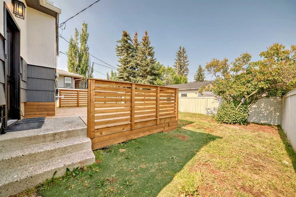 2412 17 Avenue Sw, Calgary, AB - Outdoor