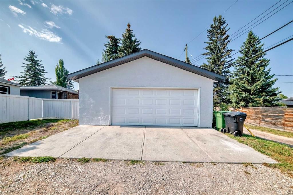 2412 17 Avenue Sw, Calgary, AB - Outdoor With Exterior